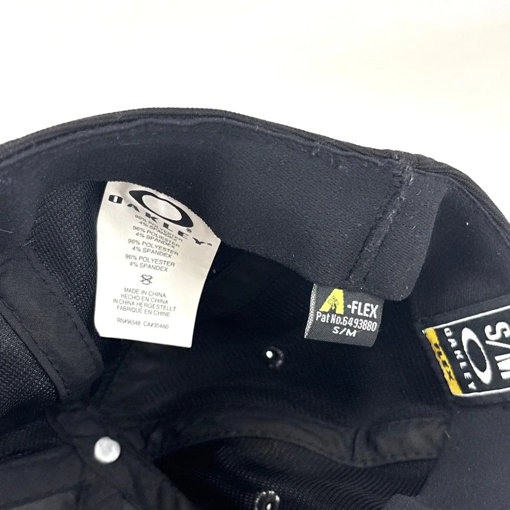 Oakley Metal Gascan Hat Mens A-Flex Stretch Fit Baseball Cap Casual Blk Size S/M